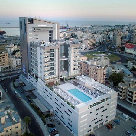 Radisson Blu Hotel, Larnaca Ngoại thất bức ảnh