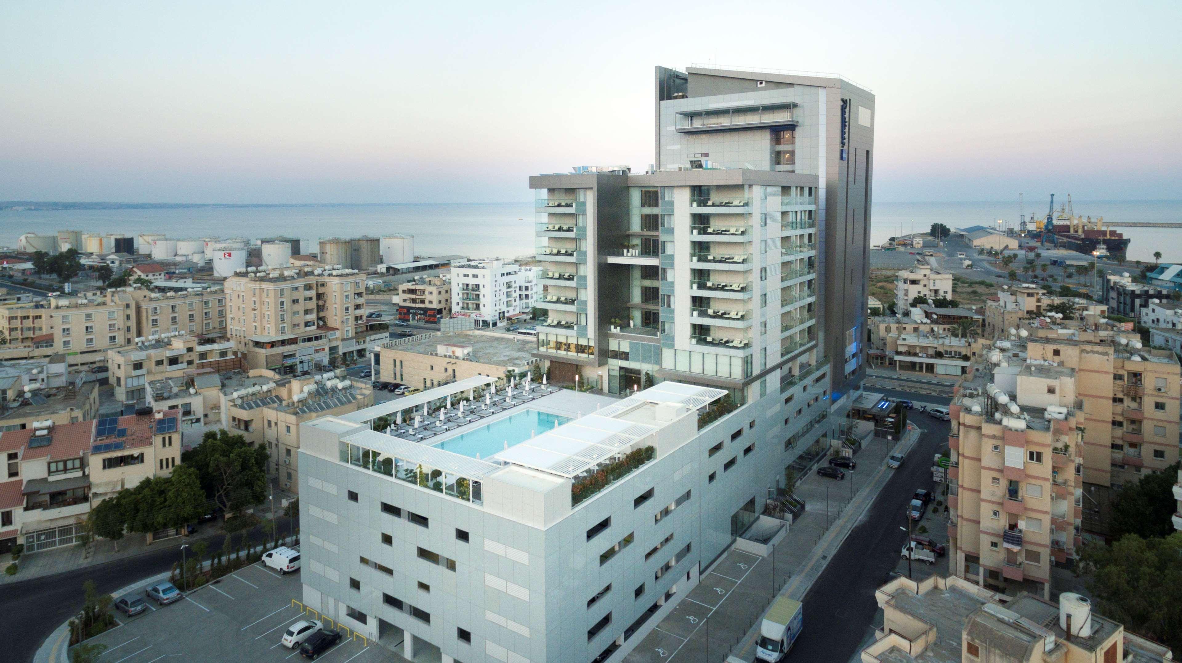 Radisson Blu Hotel, Larnaca Ngoại thất bức ảnh