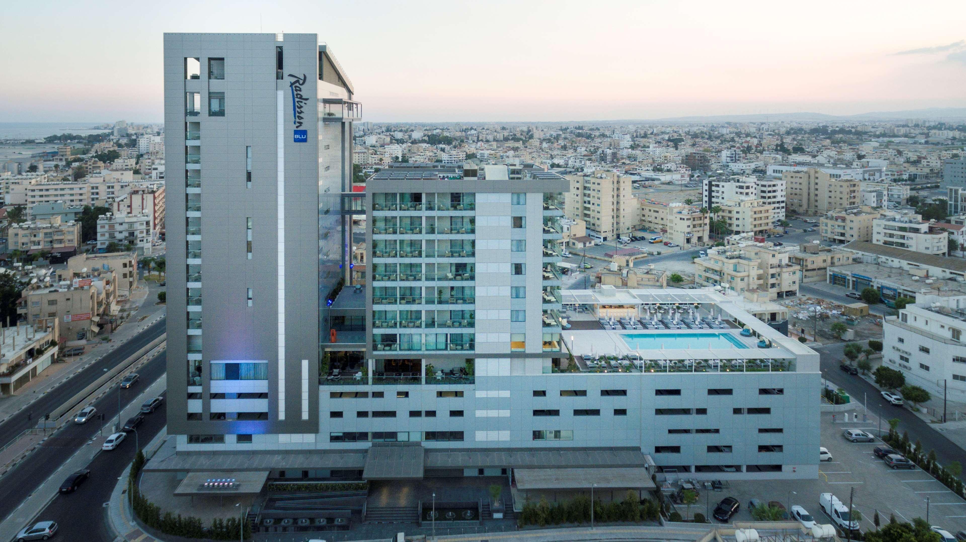 Radisson Blu Hotel, Larnaca Ngoại thất bức ảnh