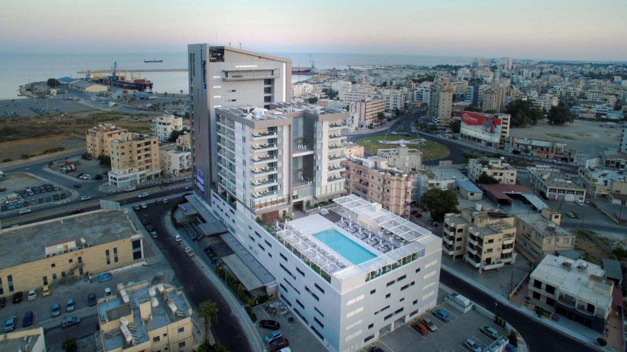 Radisson Blu Hotel, Larnaca Ngoại thất bức ảnh